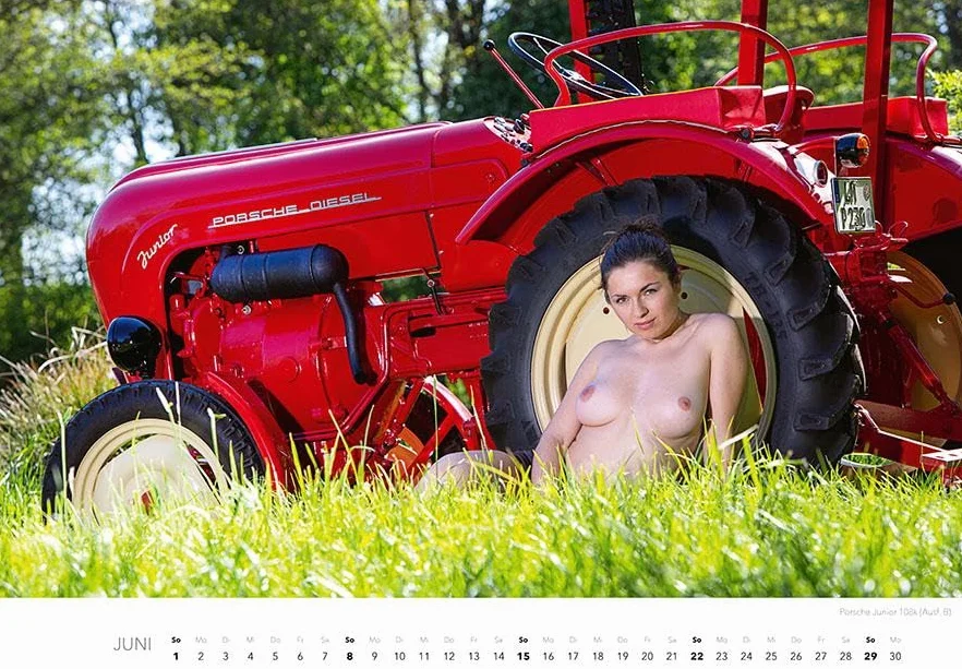 Jungbauernträume Kalender 2025: Landlust von ihrer schönsten Seite - Akt-Fotografie der Spitzenklasse Wandkalender Erotik Traktoren Schlepper