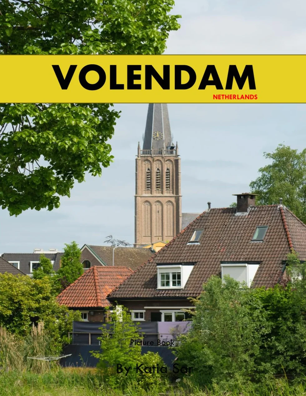 Volendam: A Perfect Coffee Table Picture Book - Travel and Tourism lovers.