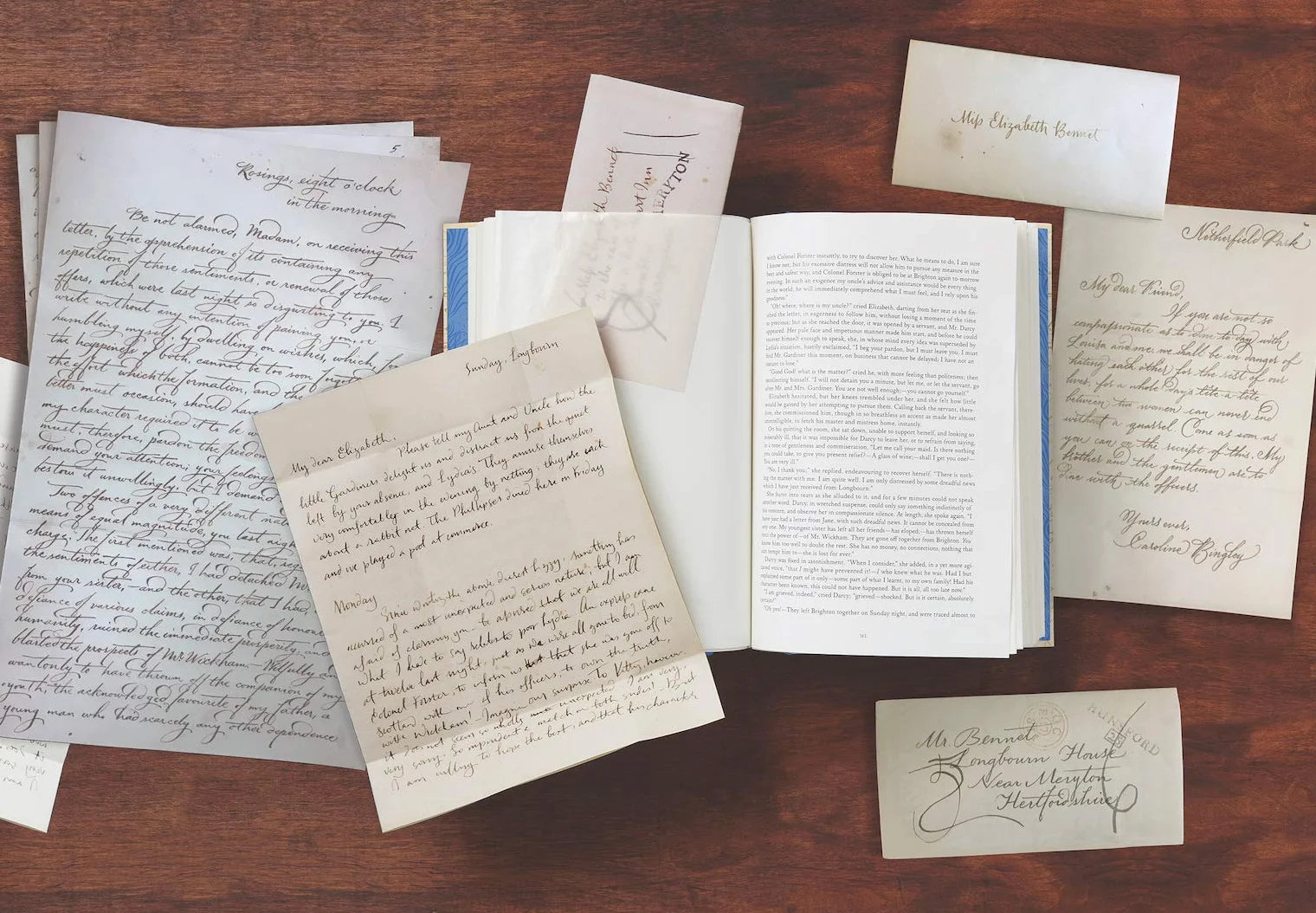 Pride and Prejudice: The Complete Novel, with Nineteen Letters from the Characters' Correspondence, Written and Folded by Hand