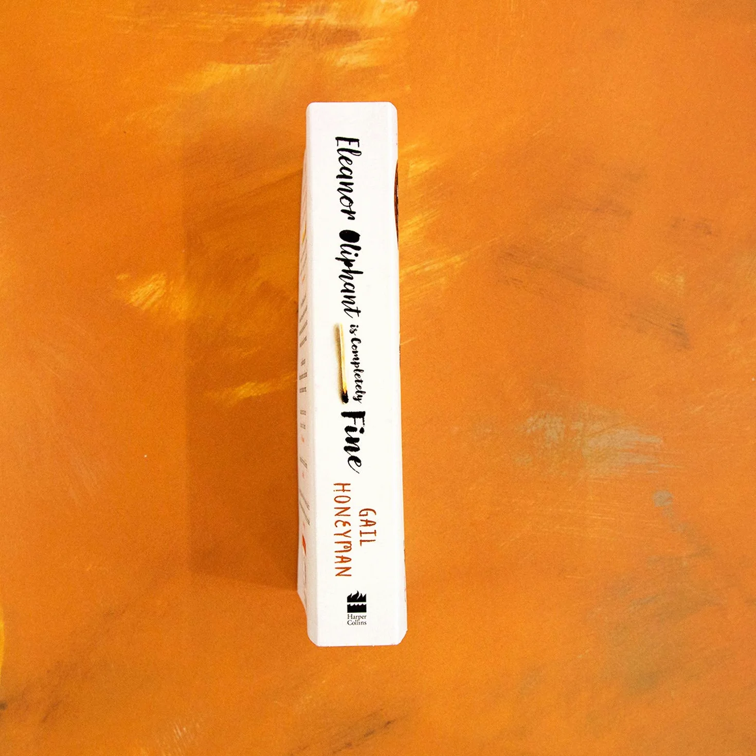 Eleanor Oliphant is Completely Fine: The unforgettable Sunday Times bestselling literary fiction novel, the perfect summer holiday read 2025