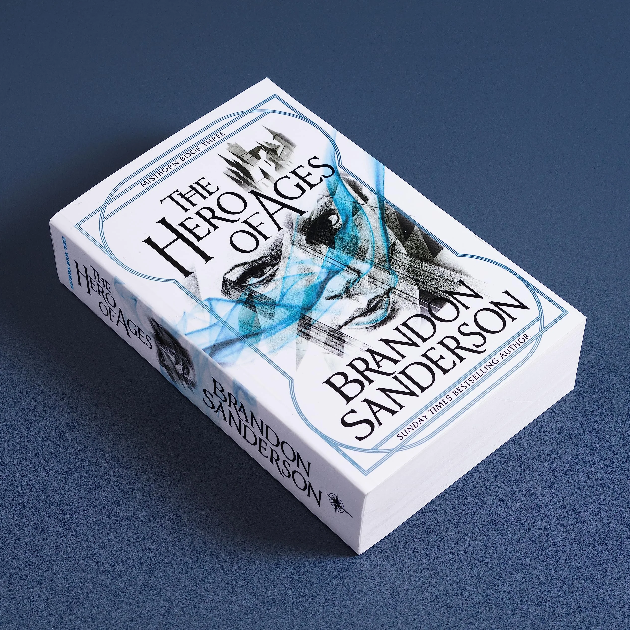 Mistborn 3. The Hero of Ages: Mistborn Book Three