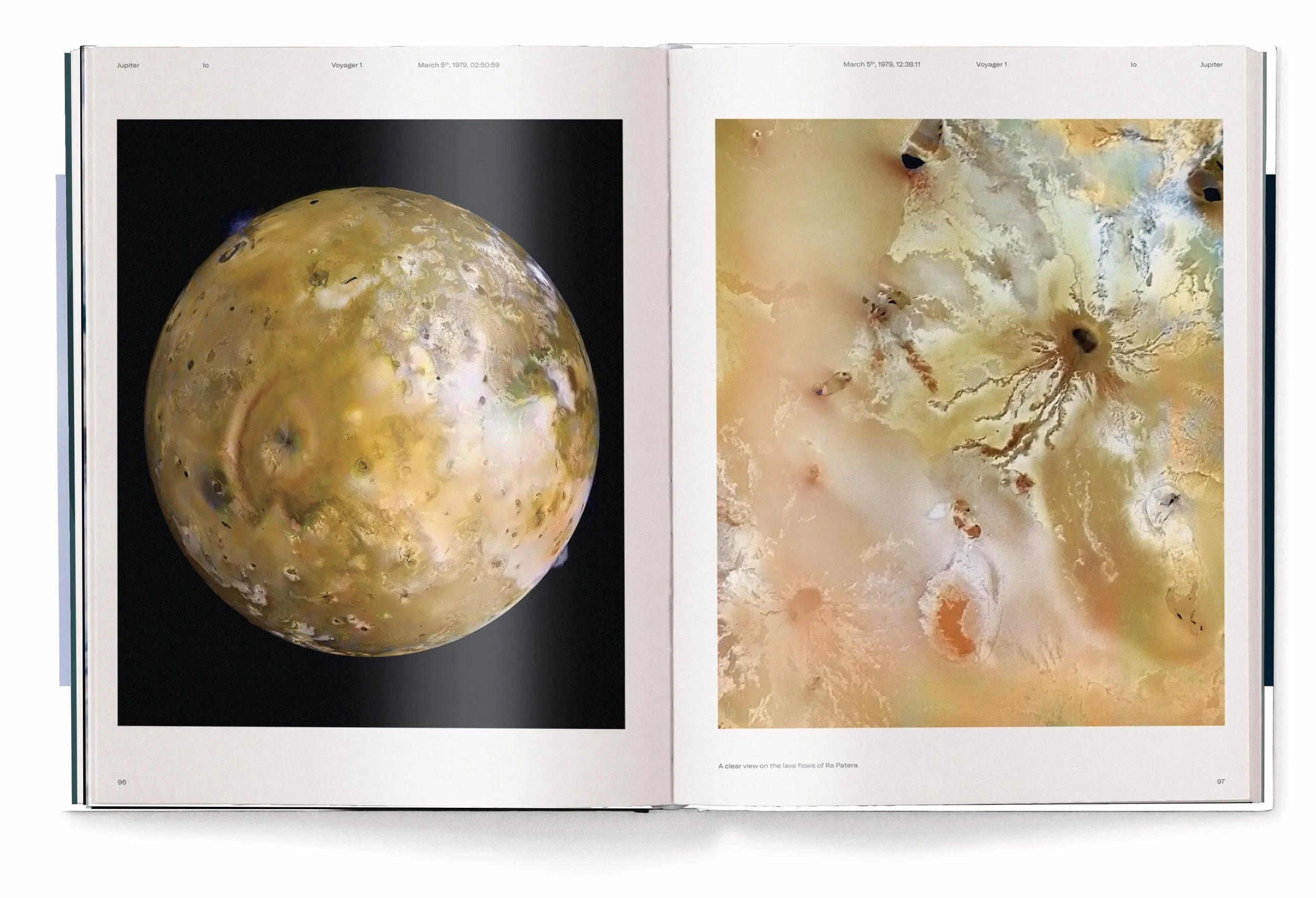 Voyager Photographs from Humanity's Greatest Journey (tN4t) /anglais: Photographs from Humanity's Greatest Journey, Paperback Edition