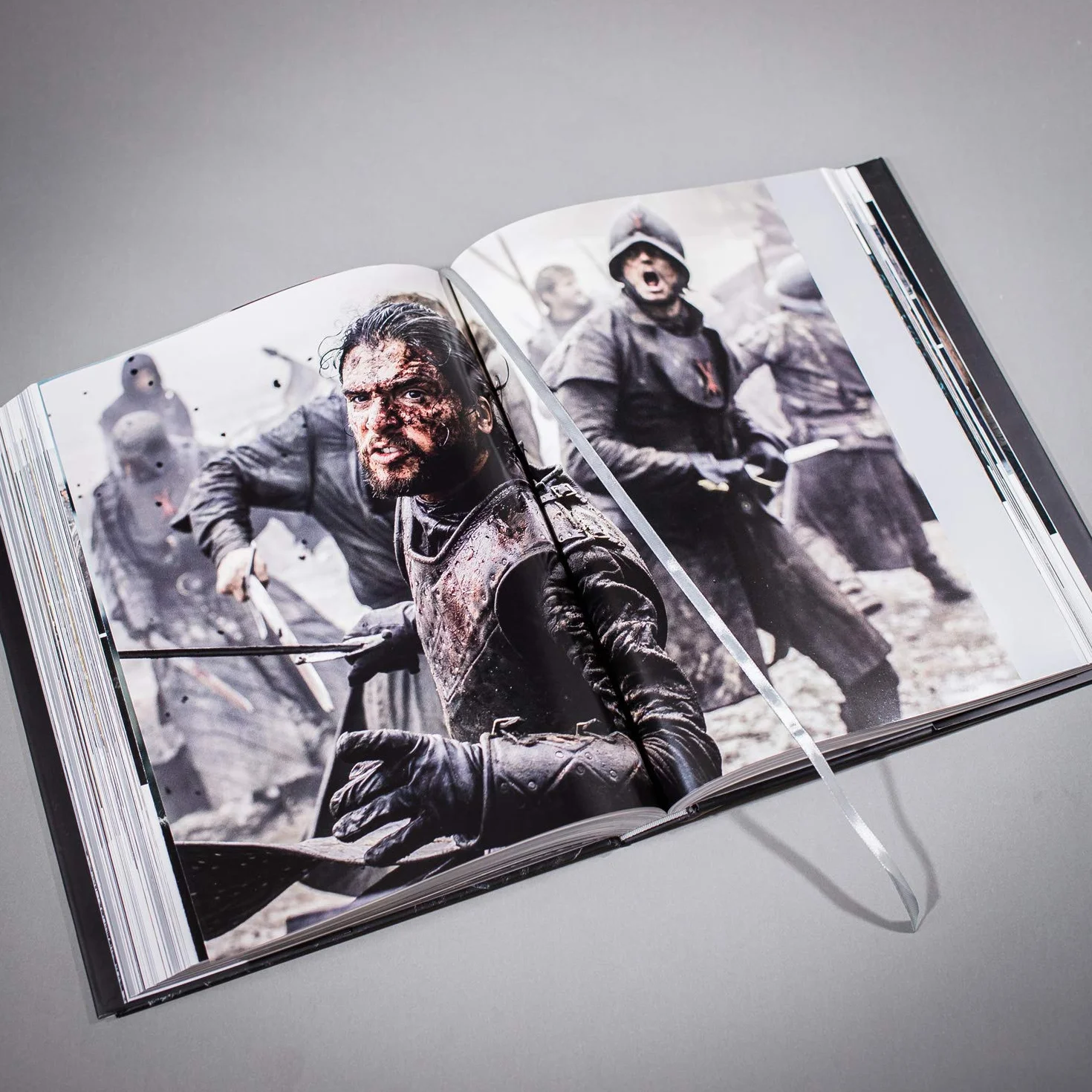 The Photography of Game of Thrones: The official photo book of Season 1 to Season 8