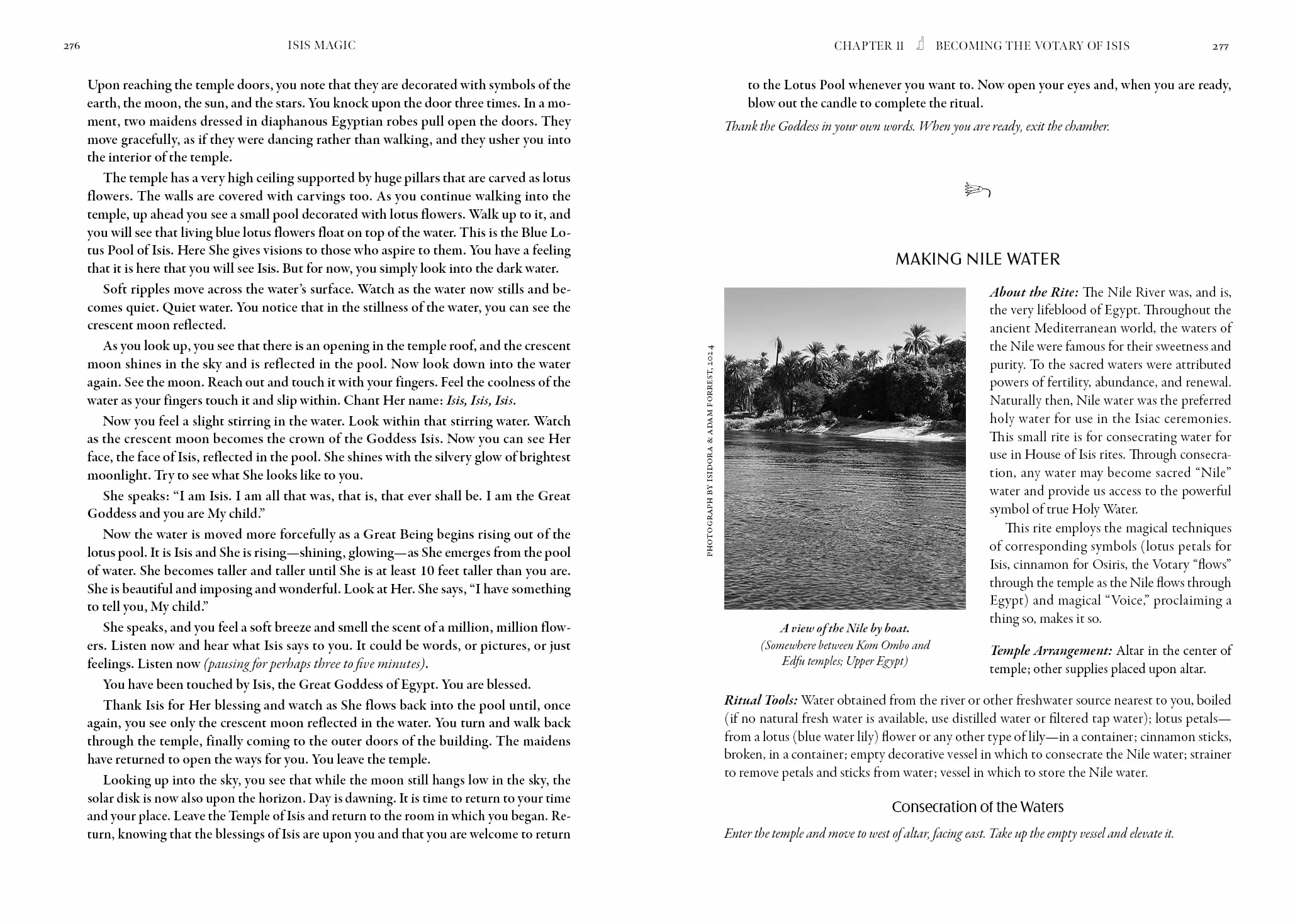 Isis Magic: 25th Anniversary Edition: Cultivating a Relationship with the Goddess of 10,000 Names