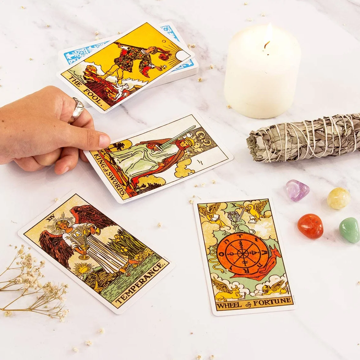 The Original Rider Waite Tarot Deck: 78 beautifully illustrated cards and instructional booklet