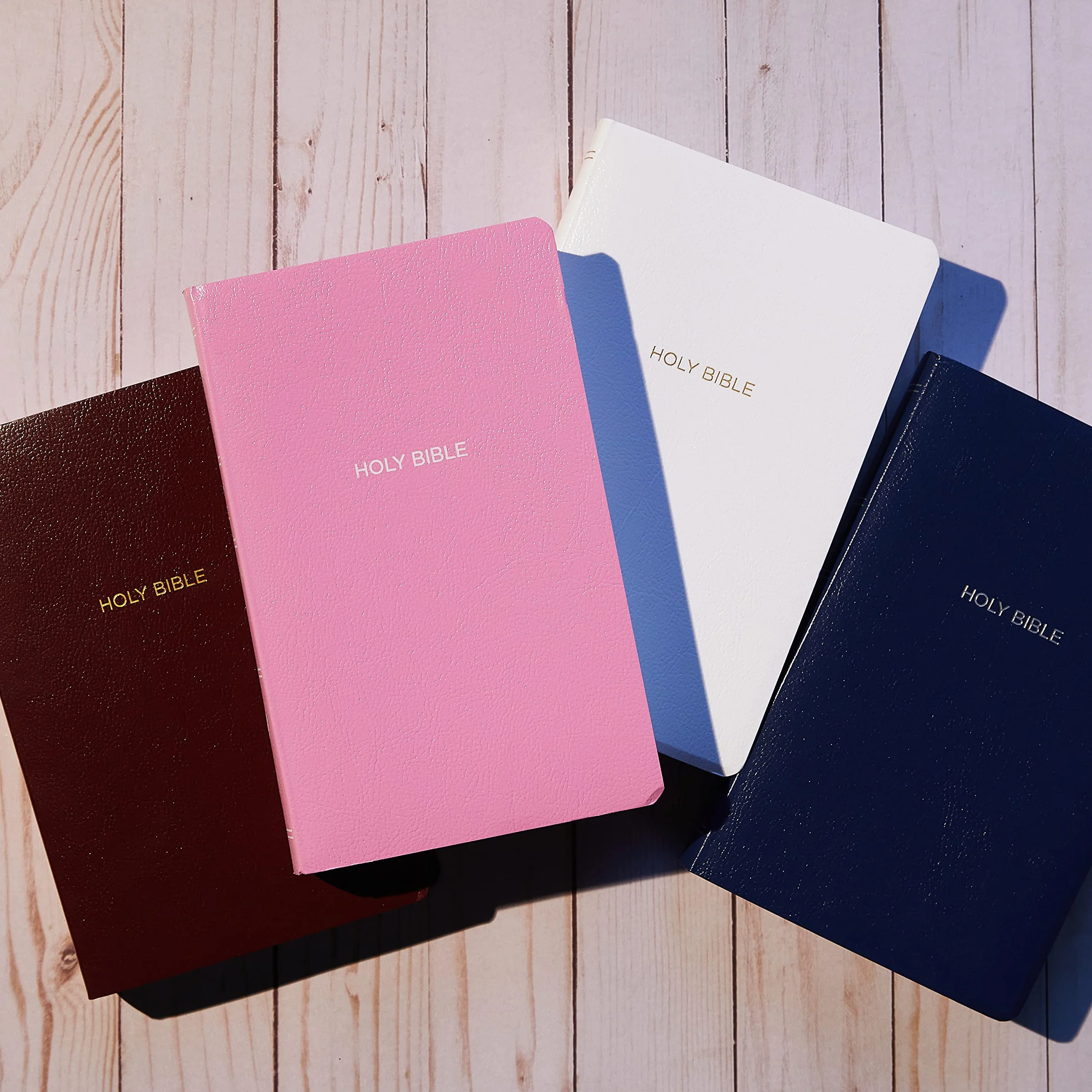 NKJV, Gift and Award Bible, Leather-Look, Pink, Red Letter Edition: Holy Bible, New King James Version