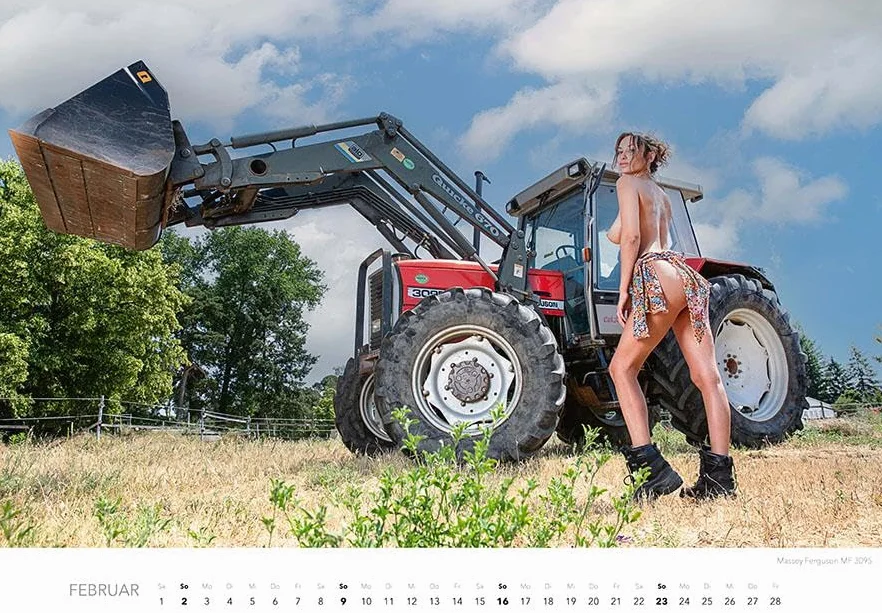 Jungbauernträume Kalender 2025: Landlust von ihrer schönsten Seite - Akt-Fotografie der Spitzenklasse Wandkalender Erotik Traktoren Schlepper