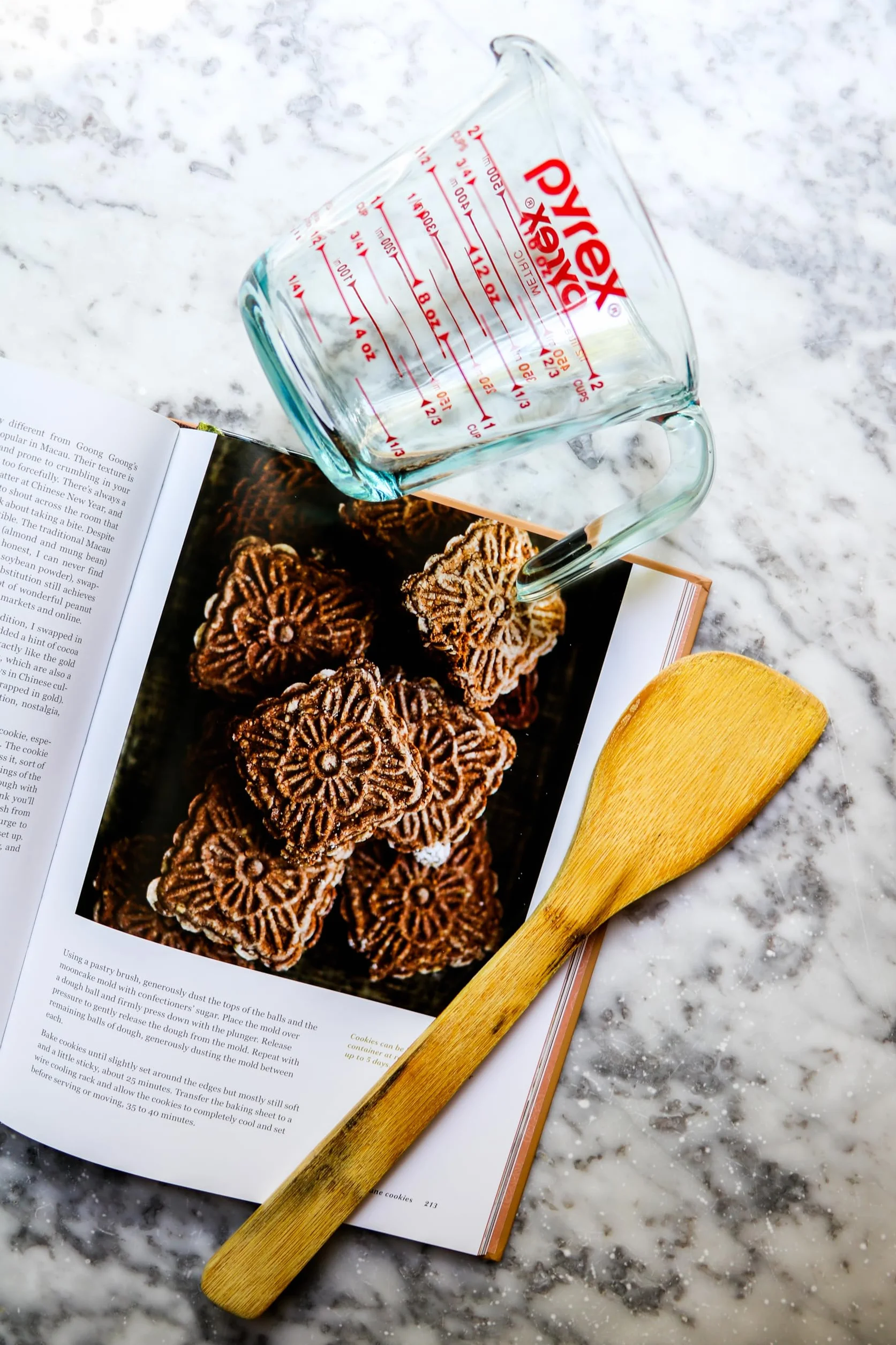 Mooncakes and Milk Bread: Sweet and Savory Recipes Inspired by Chinese Bakeries (James Beard Award-Winning Cookbook)